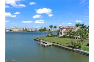 366 Pine Avenue, Naples, FL 34108 - MLS#226015793