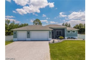 908 Hibiscus Avenue, Lehigh Acres, FL 33972 - MLS#226015799