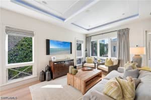 42 6th Street, Naples, FL 34102 - MLS#226015846