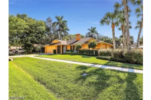 2474 Outrigger Lane, Naples, FL 34104 - MLS#226015847