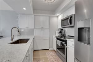 10475 Gulf Shore Drive, Naples, FL 34108 - MLS#226015865