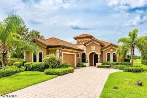 7771 Cottesmore Dr, Naples