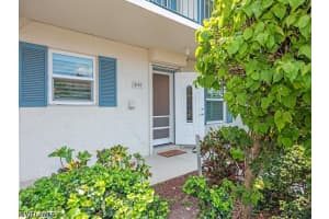 325 Charlemagne Boulevard, Naples, FL 34112 - MLS#226015868