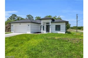 3307 E 17th St, Lehigh Acres