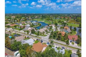 472 Saint Andrews Boulevard, Naples, FL 34113 - MLS#226015911