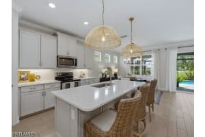 496 Polihale Way, Naples, FL 34114 - MLS#226015916