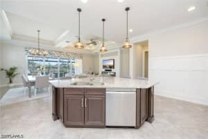 6466 Warwick Avenue, Naples, FL 34113 - MLS#226015918