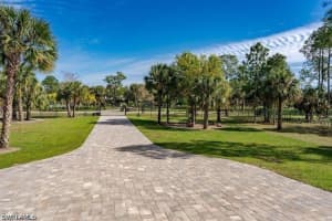 709 15th Street, Naples, FL 34117 - MLS#226015988