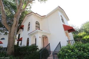 563 Serendipity Dr 563, Naples