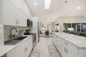 290 Emerald Bay Circle, Naples, FL 34110 - MLS#226016122