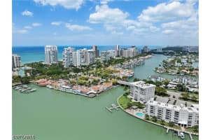 250 Park Shore Drive, Naples, FL 34103 - MLS#226016131