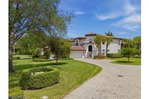 28511 Calabria Court, Naples, FL 34110 - MLS#226016190