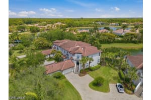 28511 Calabria Court, Naples, FL 34110 - MLS#226016190