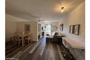 828 Wiggins Pass Road, Naples, FL 34110 - MLS#226016384