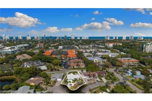 1036 Lake Shore Court, Naples, FL 34103 - MLS#226016417