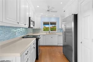 1036 Lake Shore Court, Naples, FL 34103 - MLS#226016417