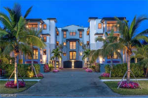 969 8th Avenue, Naples, FL 34102 - MLS#226016434