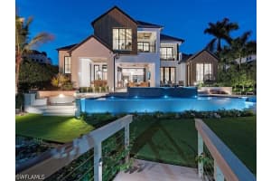 3040 Fort Charles Drive, Naples, FL 34102 - MLS#226016469