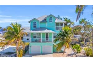 104 Washington Avenue, Fort Myers Beach, FL 33931 - MLS#226016478