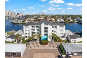 255 Park Shore Drive, Naples, FL 34103 - MLS#226016481