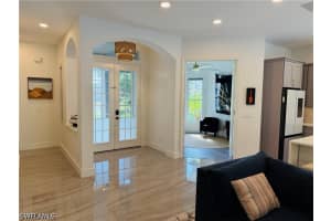 6072 Highwood Park Court, Naples, FL 34110 - MLS#226016492