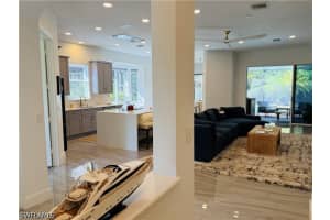 6072 Highwood Park Court, Naples, FL 34110 - MLS#226016492