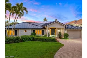 337 Mooring Line Drive, Naples, FL 34102 - MLS#226016506