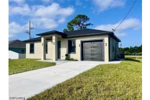 56 Floyd Avenue, Lehigh Acres, FL 33976 - MLS#226016511