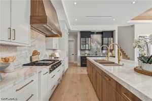 1079 Diana Avenue, Naples, FL 34103 - MLS#226016513