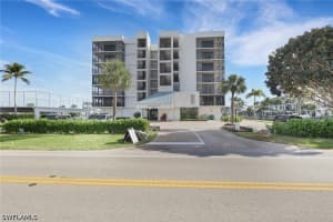 10420 Gulf Shore Drive, Naples, FL 34108 - MLS#226016523