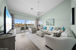 565 Windsor Square, Naples, FL 34104 - MLS#226016525