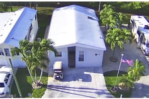 435 Cheetah Dr 435, Naples