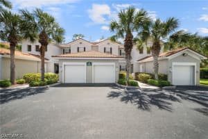 970 Peggy Cir 604, Naples
