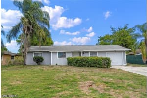 4941 17th Place, Naples, FL 34116 - MLS#226016541