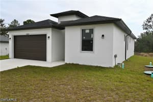 4107 13th Street, Lehigh Acres, FL 33976 - MLS#226016551