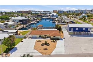 120 Albatross Street, Fort Myers Beach, FL 33931 - MLS#226016566