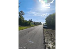 2904 3rd Street, Lehigh Acres, FL 33971 - MLS#226016572