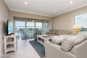 271 Southbay Drive, Naples, FL 34108 - MLS#226016598