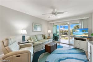 1024 Manatee Road, Naples, FL 34114 - MLS#226016618