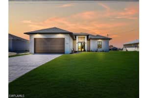 1310 11th Terrace, Cape Coral, FL 33993 - MLS#226016624