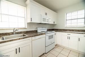 5254 Treetops Drive, Naples, FL 34113 - MLS#226016646