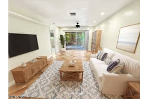 1025 Pine Isle Lane, Naples, FL 34112 - MLS#226016666