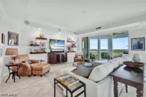 295 Grande Way, Naples, FL 34110 - MLS#226016680