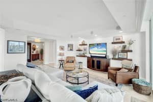 295 Grande Way, Naples, FL 34110 - MLS#226016680