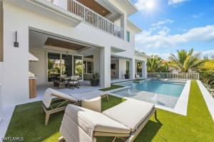 493 8th Avenue, Naples, FL 34102 - MLS#226016685