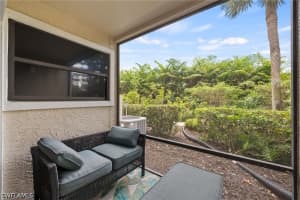 77 EMERALD WOODS Drive, Naples, FL 34108 - MLS#226016715