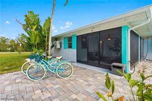 2134 Palm Street, Naples, FL 34119 - MLS#226016730