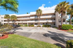 501 Forest Lakes Boulevard, Naples, FL 34105 - MLS#226016751