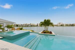 200 Bahia Point, Naples, FL 34103 - MLS#226016762