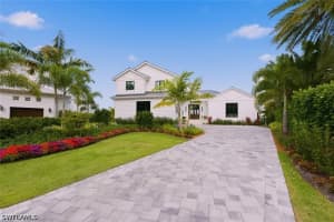 200 Bahia Point, Naples, FL 34103 - MLS#226016762
